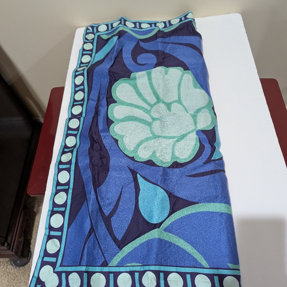 NEW Amy Bulter Blue and Green Cotton Floral Patterned Euro Pillow Sham 30"X30"